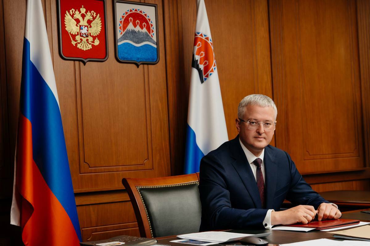 Обращение Губернатора Камчатского края Владимира Солодова по случаю Дня Государственного флага Российской Федерации 