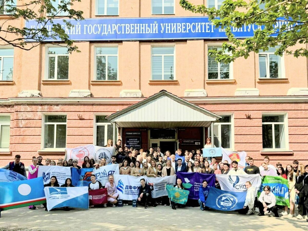 Губернатор и замминистра науки и высшего образования РФ провели двустороннюю встречу по вопросам развития образования на Камчатке