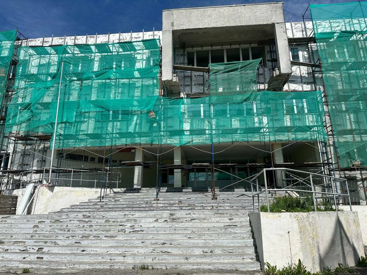 Владимир Солодов проверил ход ремонта школ в Петропавловске-Камчатском  